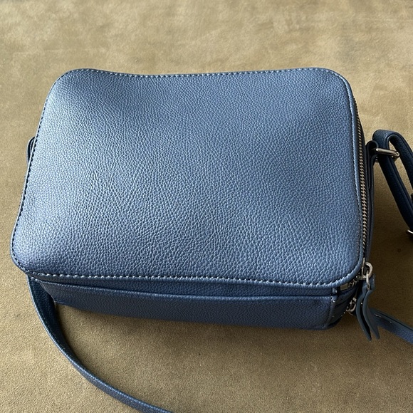 Rosetti Blue Purse - Picture 3 of 11